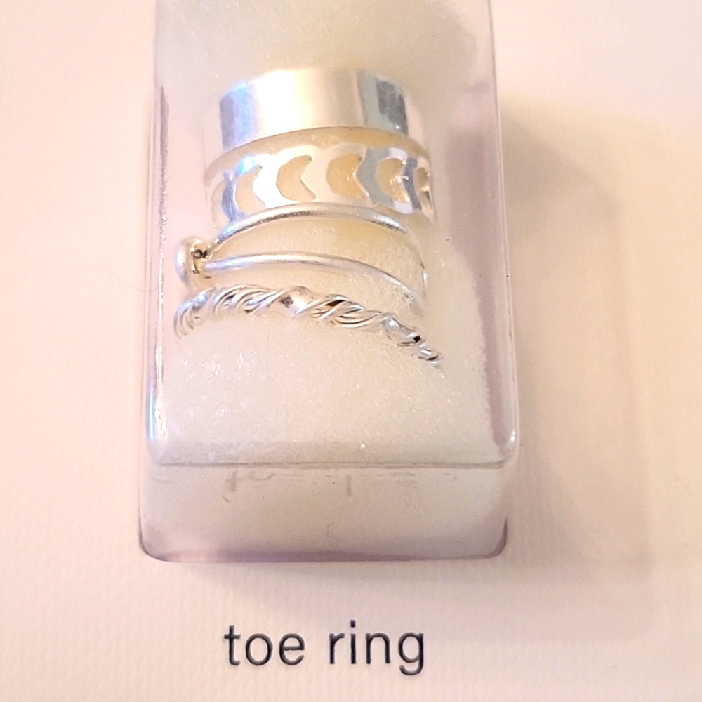 NEW Set of 4 Toe Rings! Silver-tone, Various Designs
